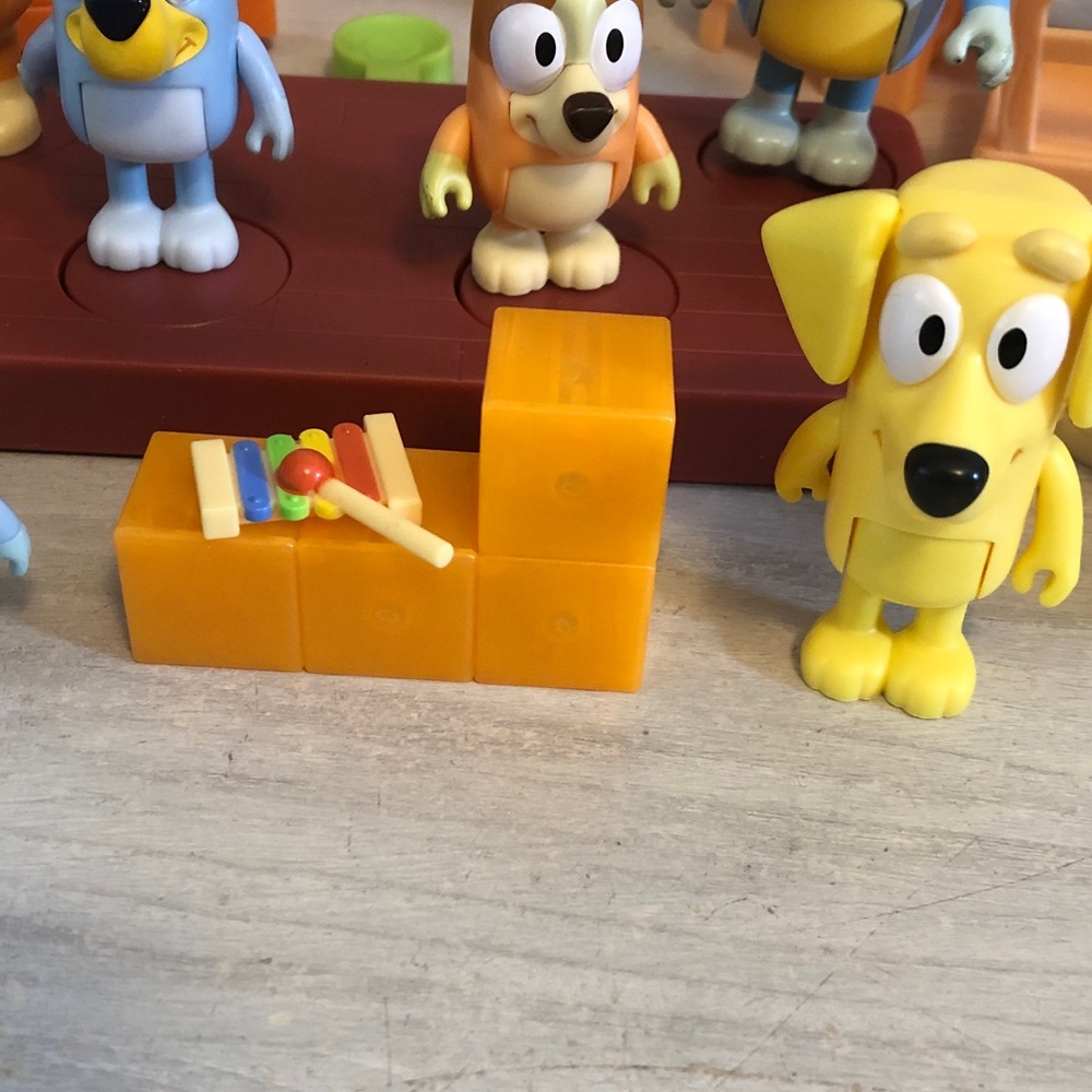Bluey playset and figures Please Read - Picture 6 of 12